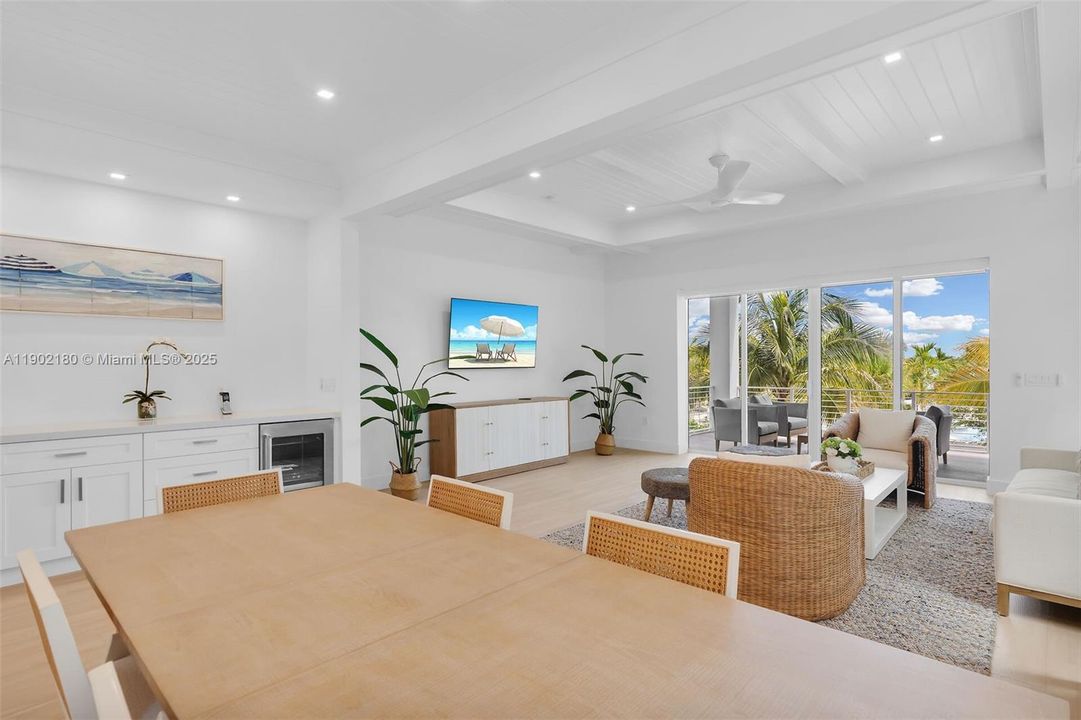 For Sale: $3,400,000 (5 beds, 4 baths, 3011 Square Feet)