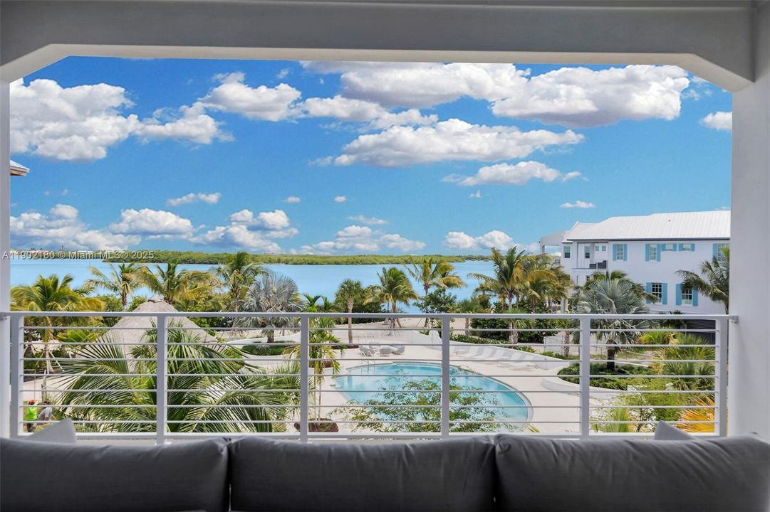 For Sale: $3,400,000 (5 beds, 4 baths, 3011 Square Feet)