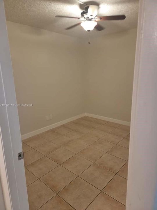 出租: $1,850 (2 贝兹, 2 浴室, 926 平方英尺)