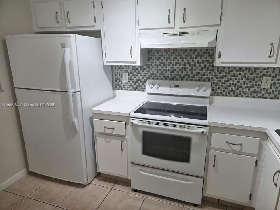 出租: $1,850 (2 贝兹, 2 浴室, 926 平方英尺)