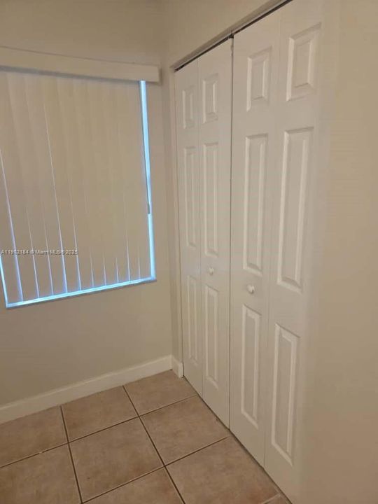 出租: $1,850 (2 贝兹, 2 浴室, 926 平方英尺)