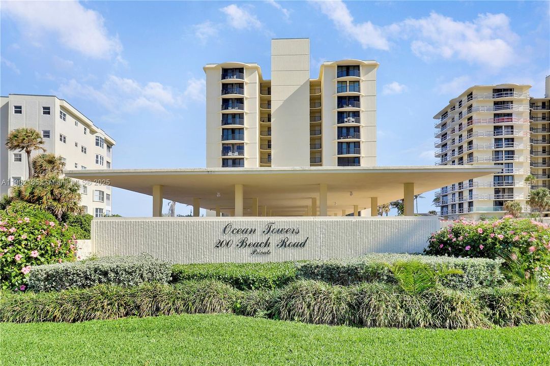 En Venta: $1,795,000 (3 camas, 3 baños, 1800 Pies cuadrados)