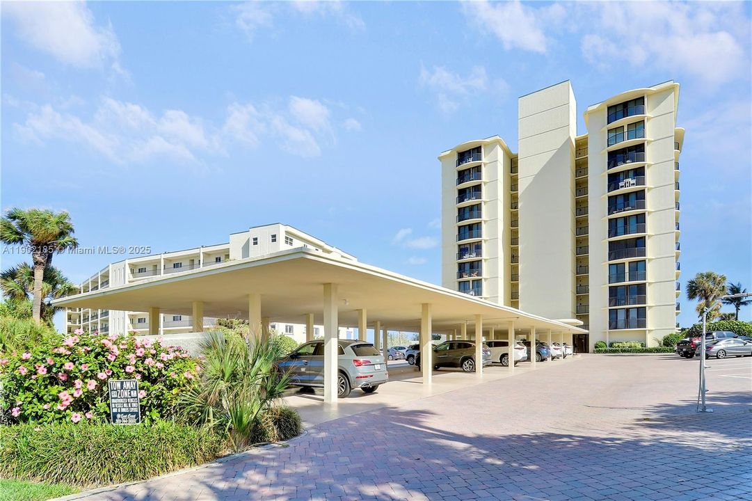 En Venta: $1,795,000 (3 camas, 3 baños, 1800 Pies cuadrados)