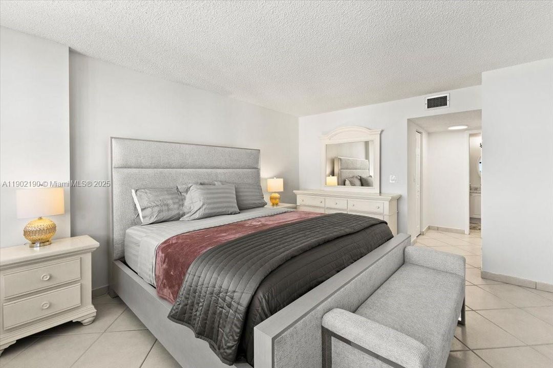 For Sale: $564,000 (1 beds, 2 baths, 1070 Square Feet)