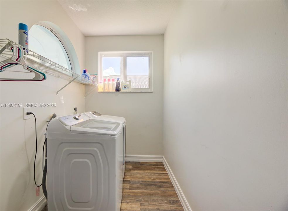 For Sale: $789,000 (4 beds, 3 baths, 2255 Square Feet)