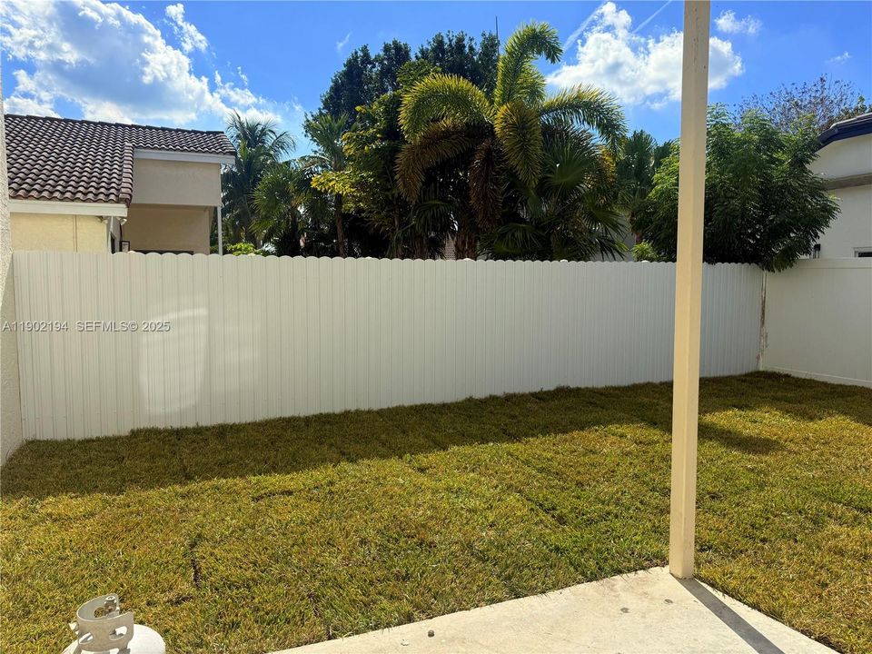 For Sale: $789,000 (4 beds, 3 baths, 2255 Square Feet)