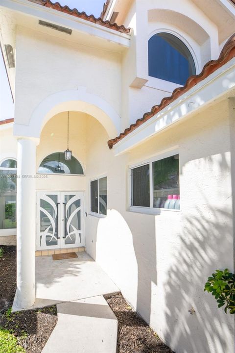 For Sale: $789,000 (4 beds, 3 baths, 2255 Square Feet)