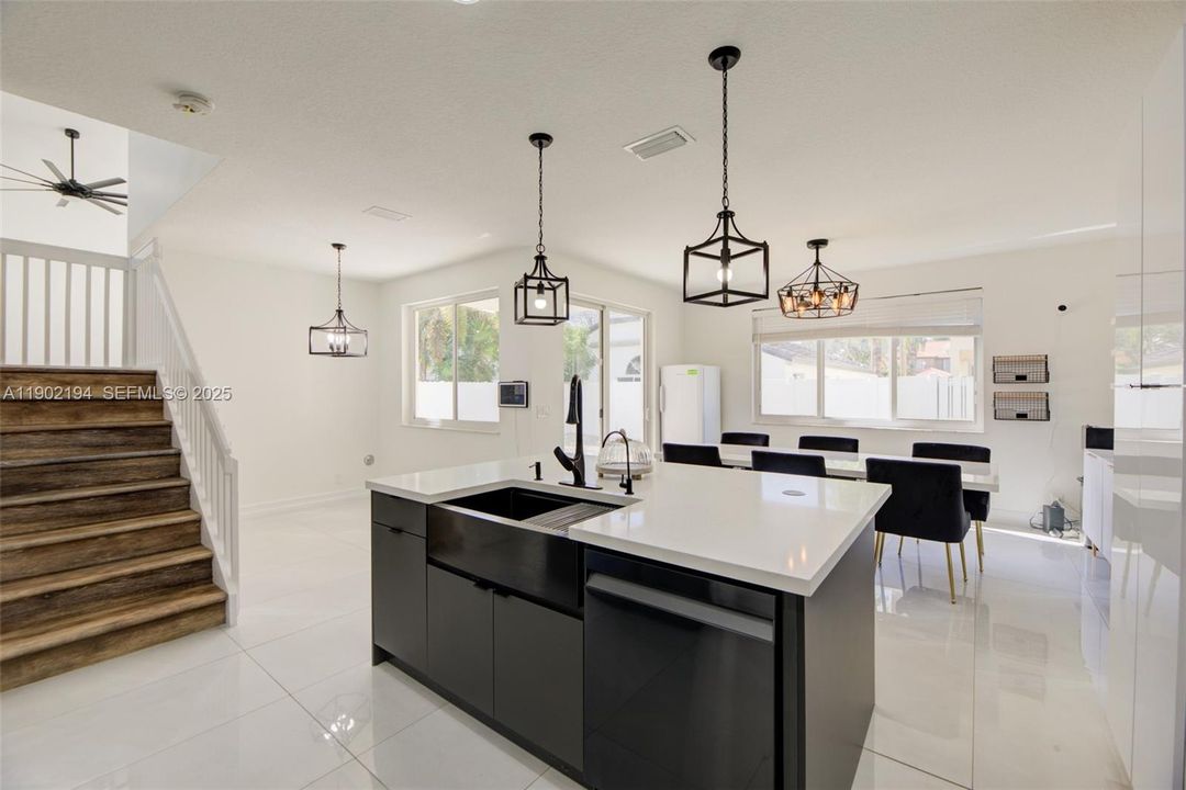 For Sale: $789,000 (4 beds, 3 baths, 2255 Square Feet)