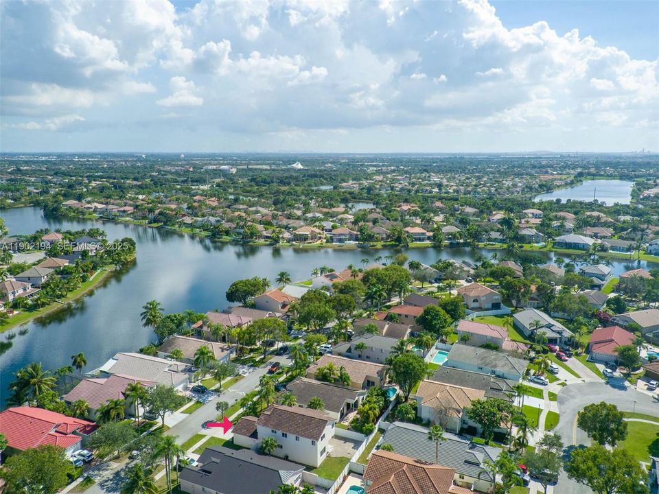 For Sale: $789,000 (4 beds, 3 baths, 2255 Square Feet)