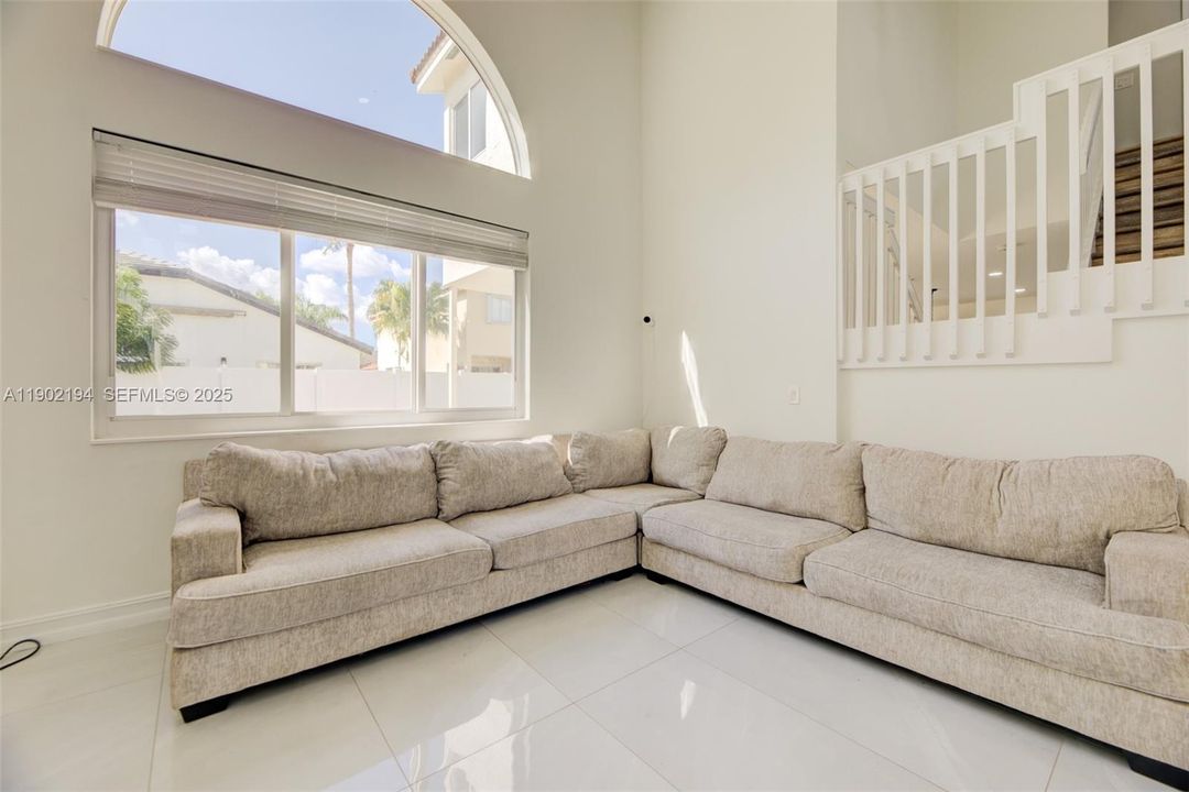 For Sale: $789,000 (4 beds, 3 baths, 2255 Square Feet)