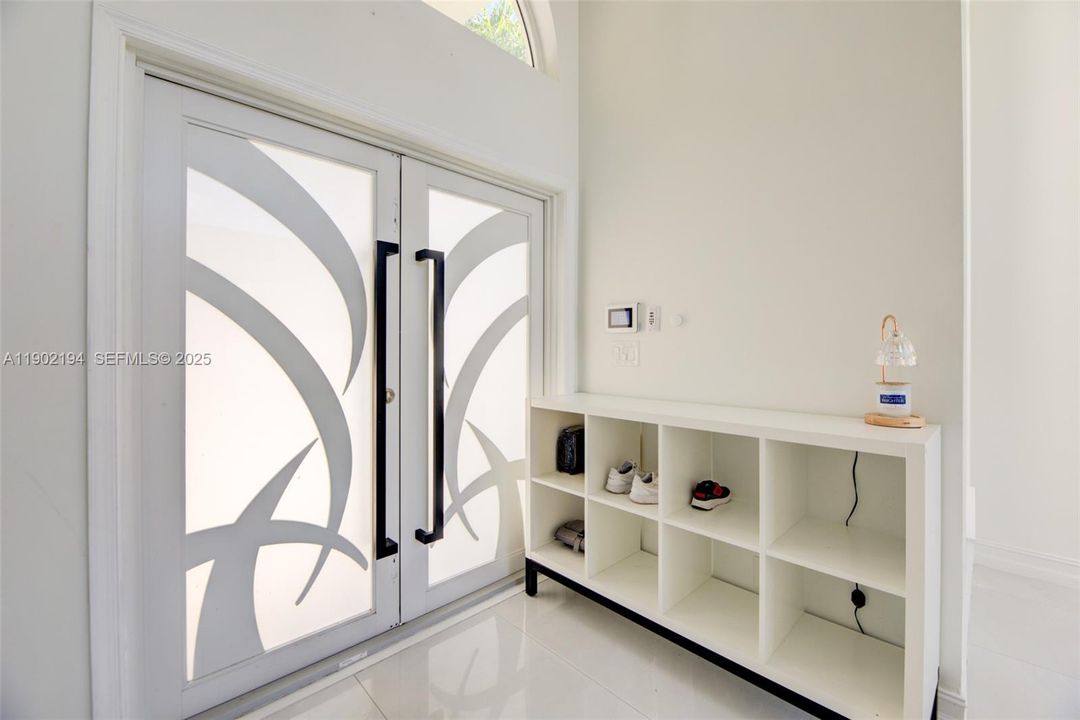 For Sale: $789,000 (4 beds, 3 baths, 2255 Square Feet)