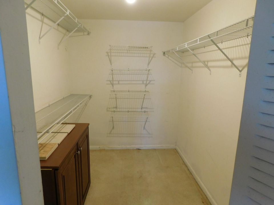 Walk In Closet