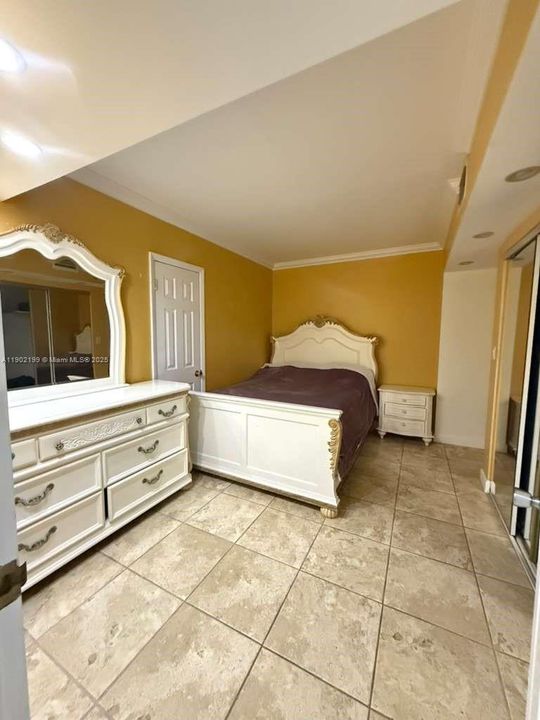 Recently Rented: $2,800 (2 beds, 2 baths, 980 Square Feet)