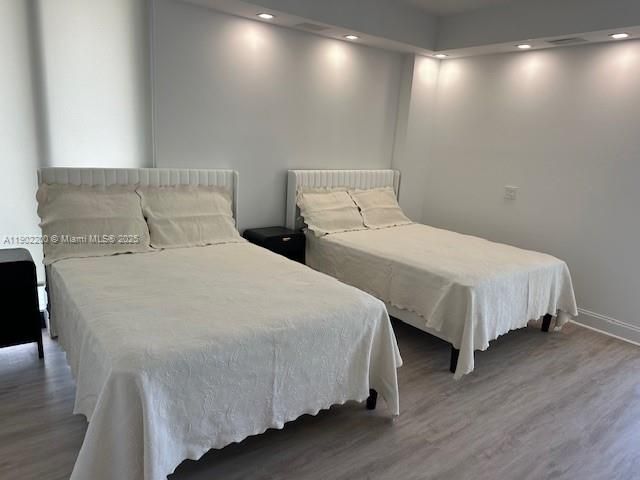 Recently Rented: $6,000 (3 beds, 2 baths, 2360 Square Feet)