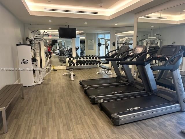 Recently Rented: $6,000 (3 beds, 2 baths, 2360 Square Feet)