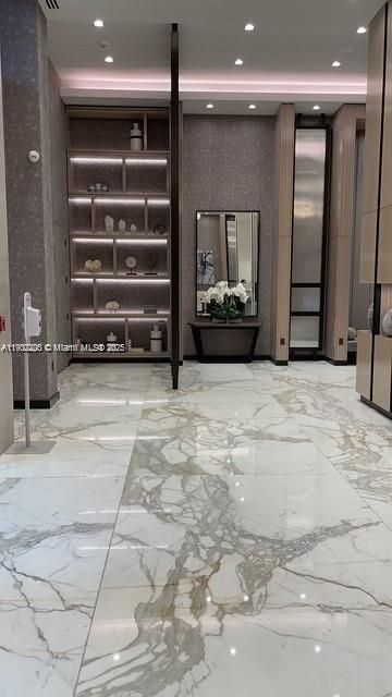 Recently Rented: $6,000 (3 beds, 2 baths, 2360 Square Feet)