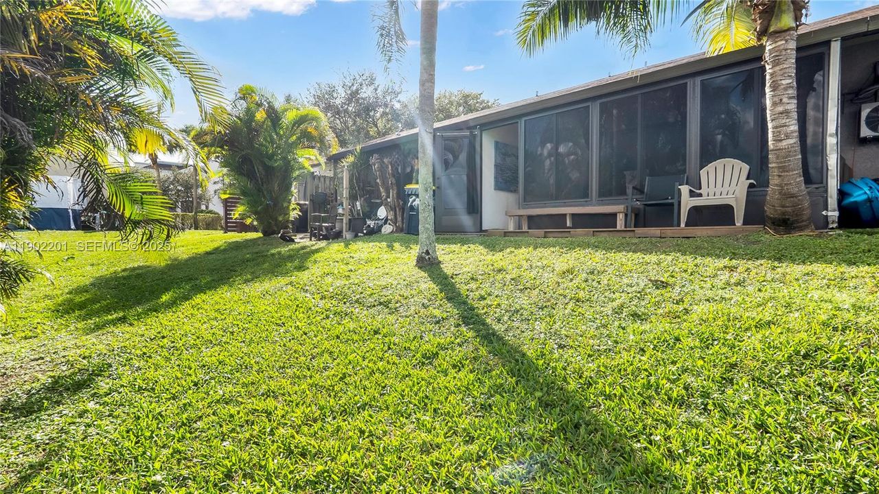 For Rent: $2,750 (3 beds, 2 baths, 1064 Square Feet)