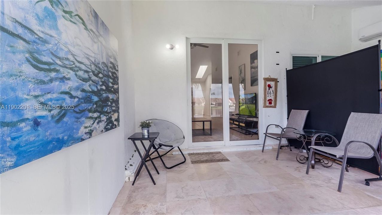 For Rent: $2,750 (3 beds, 2 baths, 1064 Square Feet)