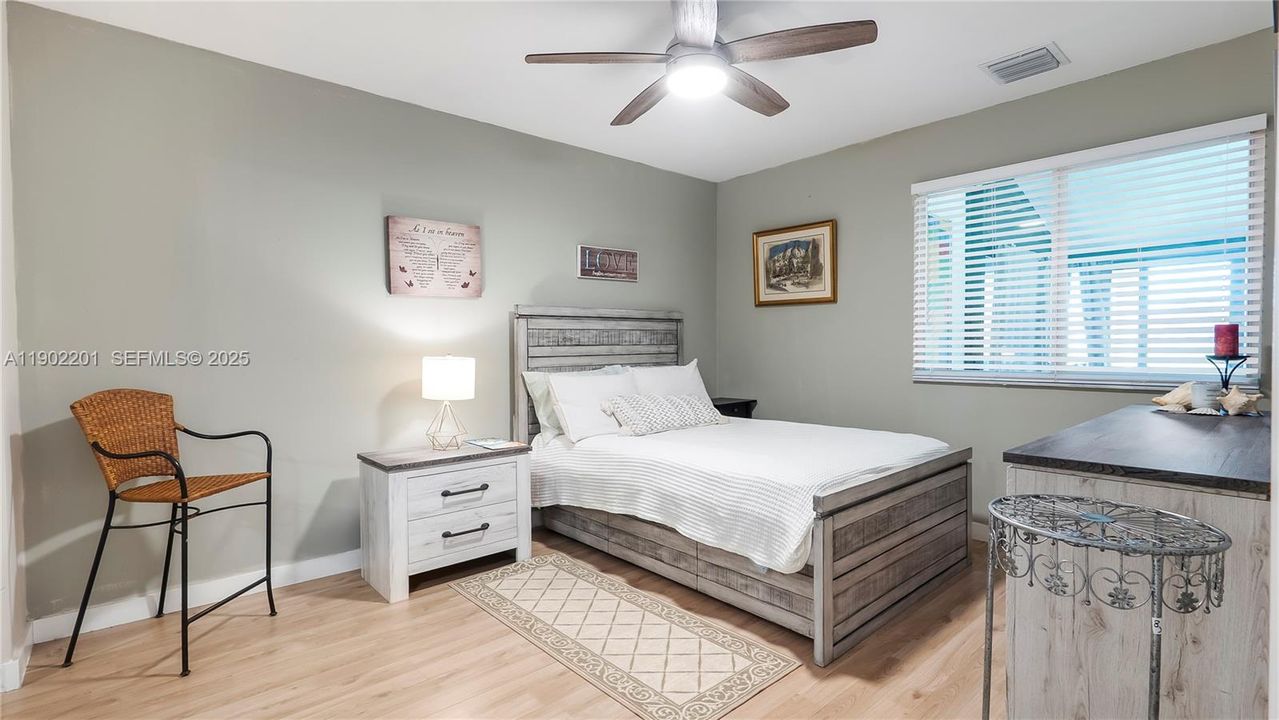 For Rent: $2,750 (3 beds, 2 baths, 1064 Square Feet)