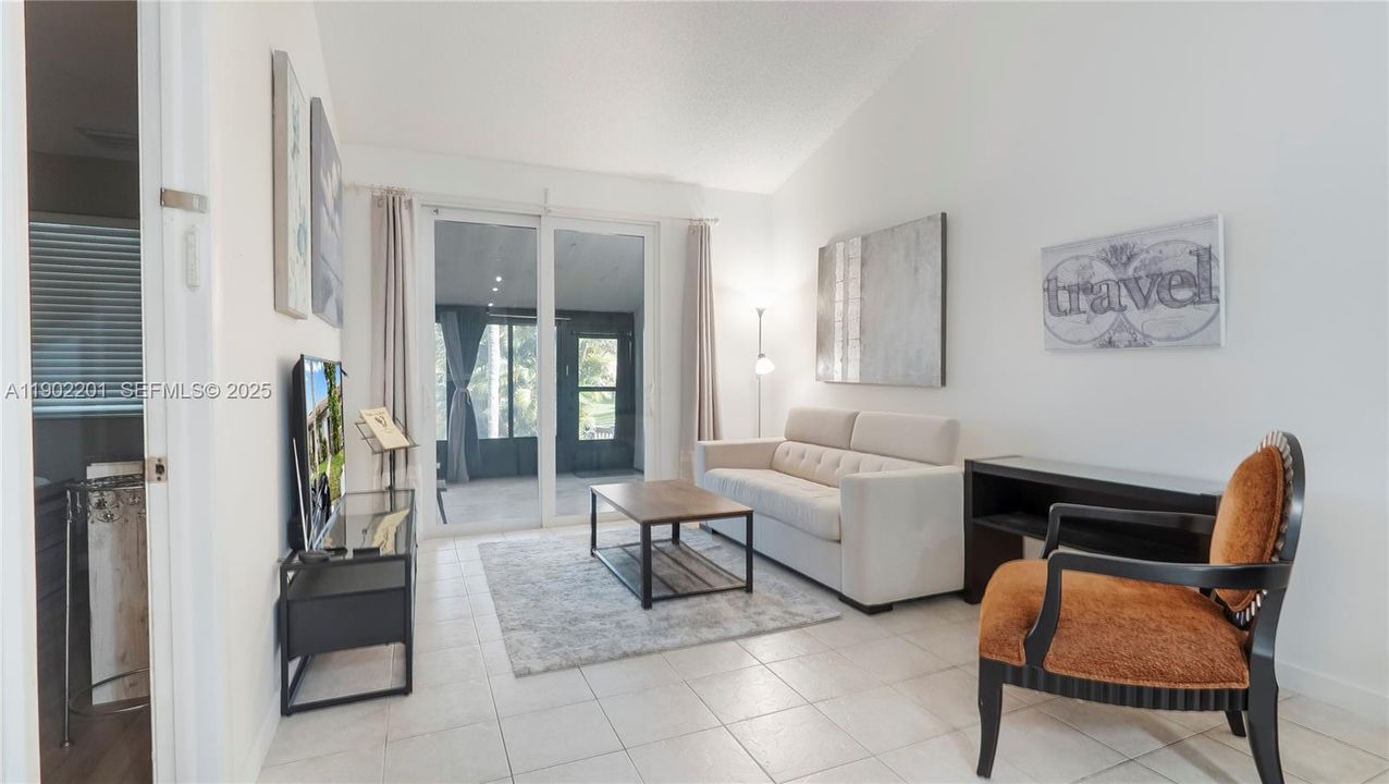 For Rent: $2,750 (3 beds, 2 baths, 1064 Square Feet)