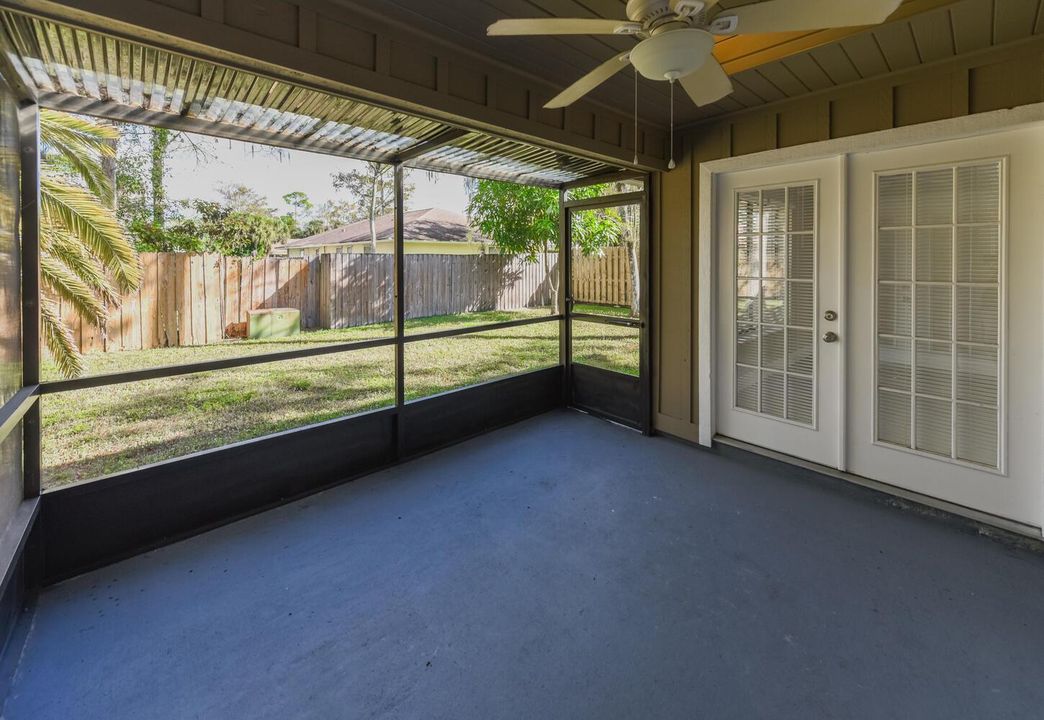 916 Daffodil Dr Wellington FL-large-022-