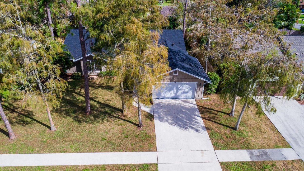 916 Daffodil Dr Wellington FL-large-032-