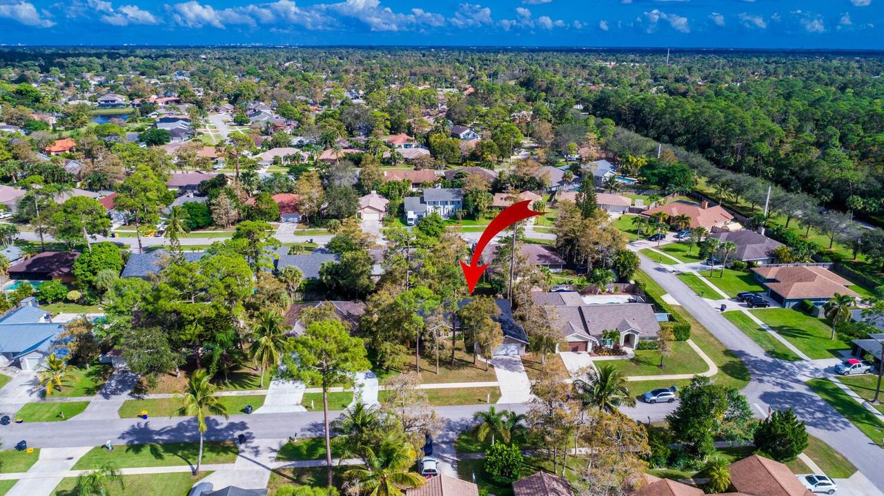 916 Daffodil Dr Wellington FL-large-031-