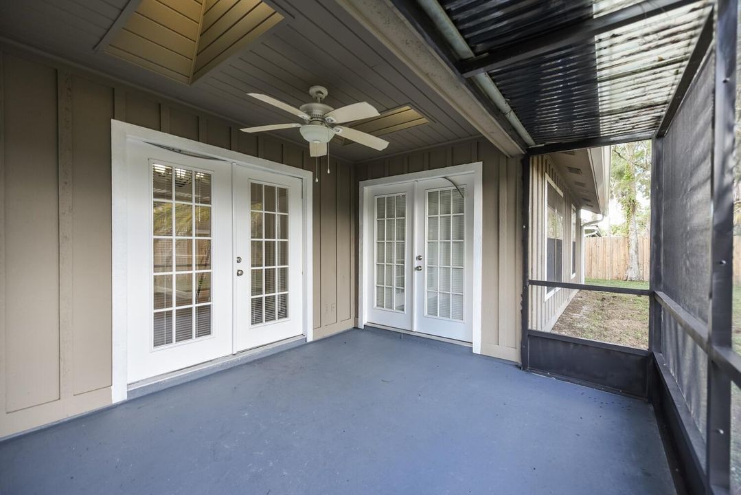 916 Daffodil Dr Wellington FL-large-021-