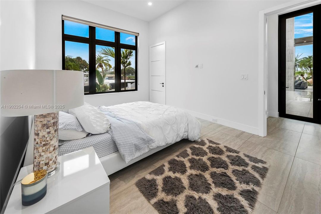 For Rent: $32,000 (3 beds, 4 baths, 3122 Square Feet)