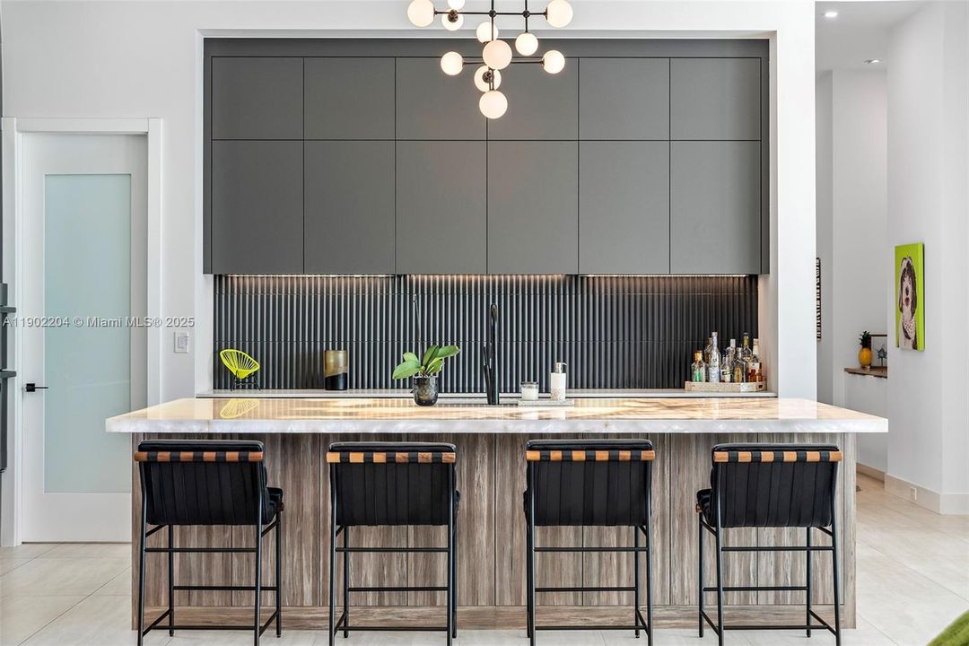 For Rent: $32,000 (3 beds, 4 baths, 3122 Square Feet)