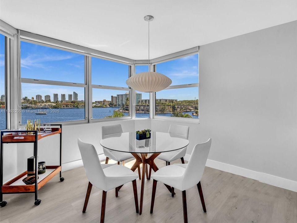 Active With Contract: $450,000 (2 beds, 2 baths, 1213 Square Feet)