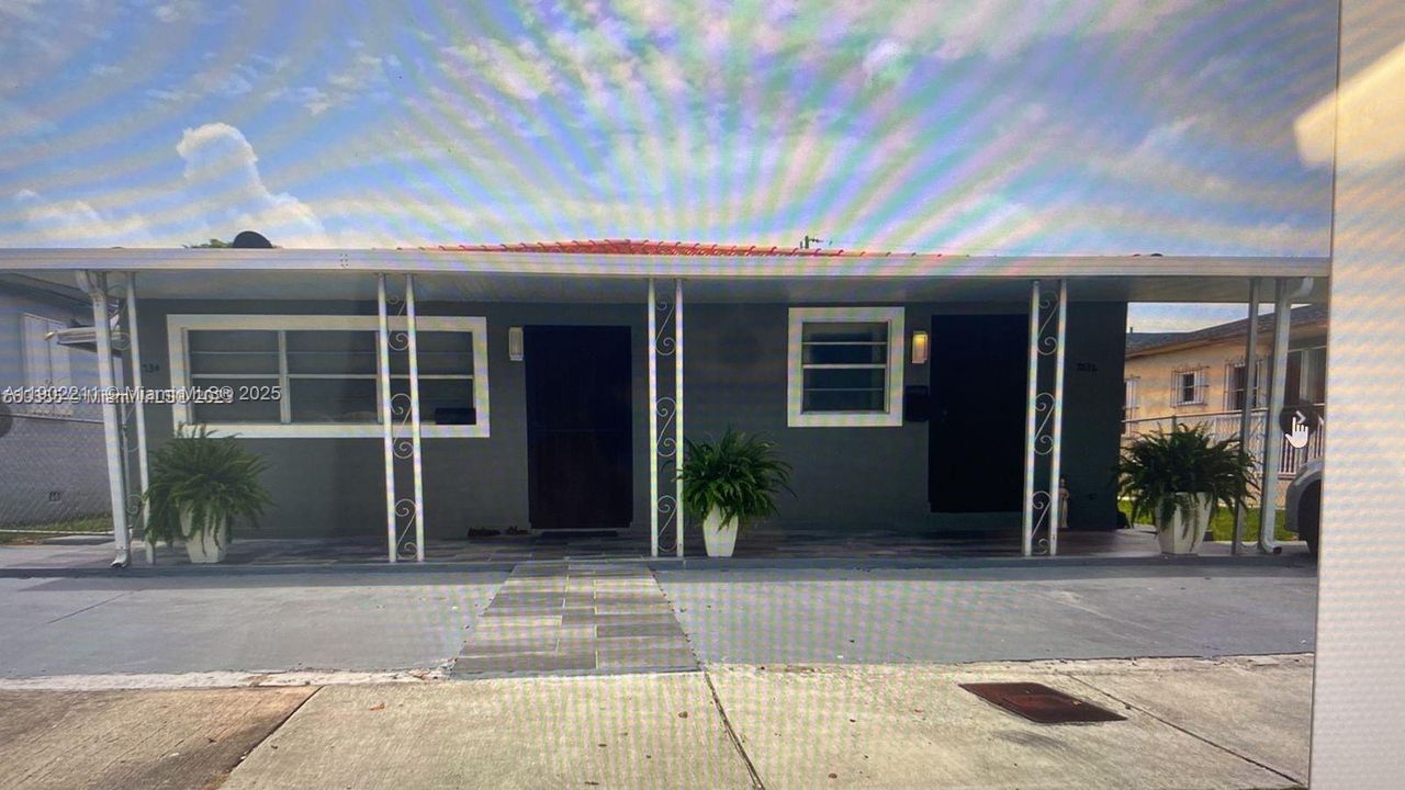 Recientemente alquilado: $1,700 (1 camas, 1 baños, 695 Pies cuadrados)