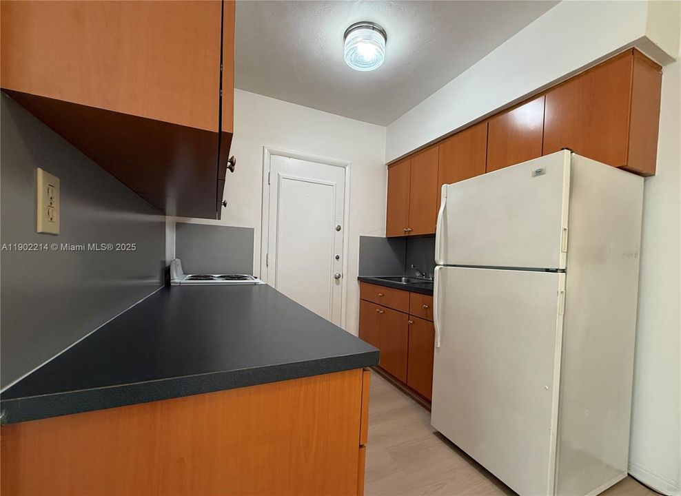 Recently Rented: $1,700 (1 beds, 1 baths, 600 Square Feet)