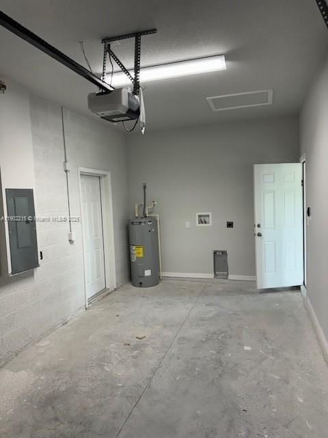 garage has washer/dryer hook up