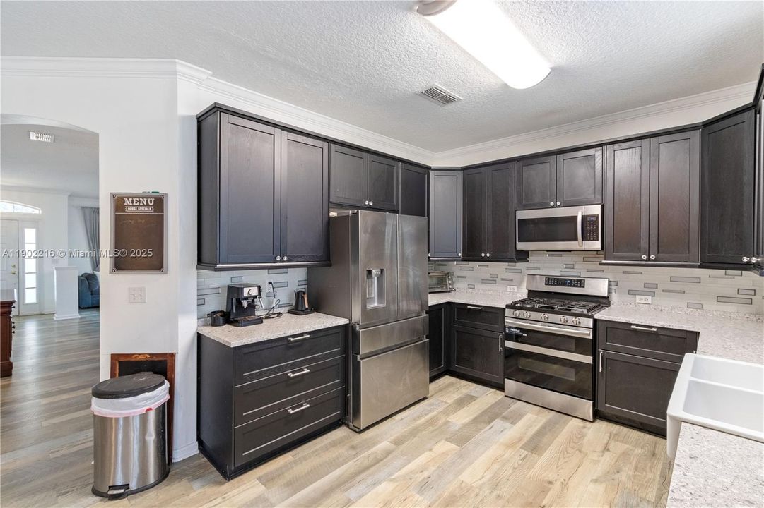 待售: $525,000 (4 贝兹, 3 浴室, 2868 平方英尺)