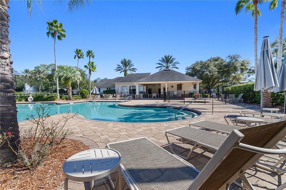 待售: $525,000 (4 贝兹, 3 浴室, 2868 平方英尺)