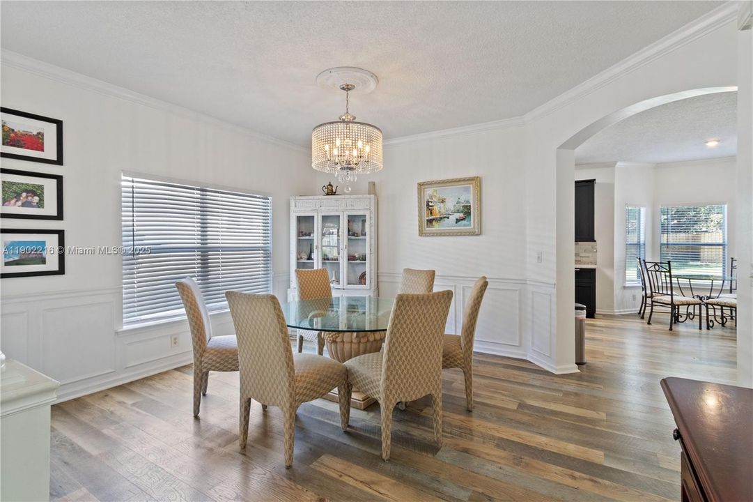 待售: $525,000 (4 贝兹, 3 浴室, 2868 平方英尺)