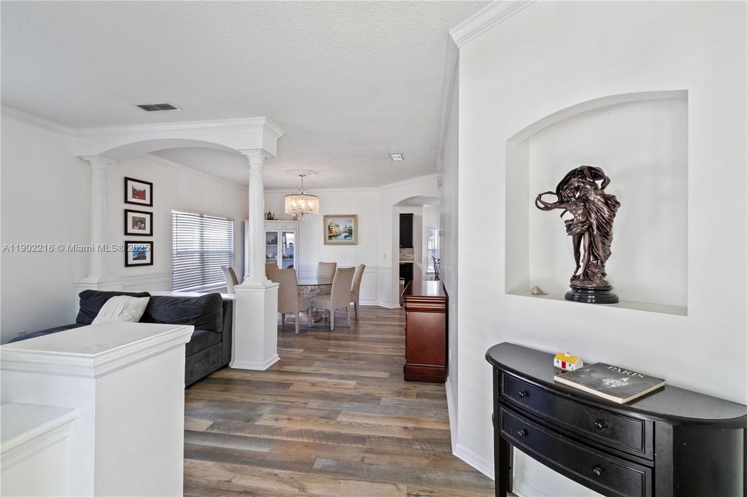 待售: $525,000 (4 贝兹, 3 浴室, 2868 平方英尺)