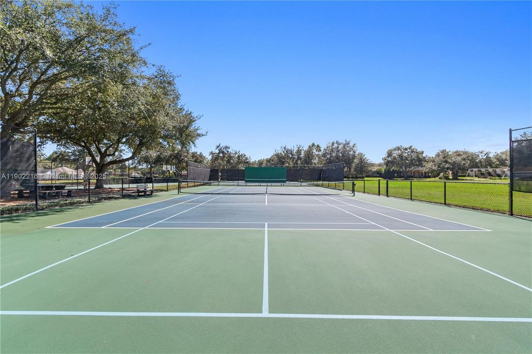 待售: $525,000 (4 贝兹, 3 浴室, 2868 平方英尺)