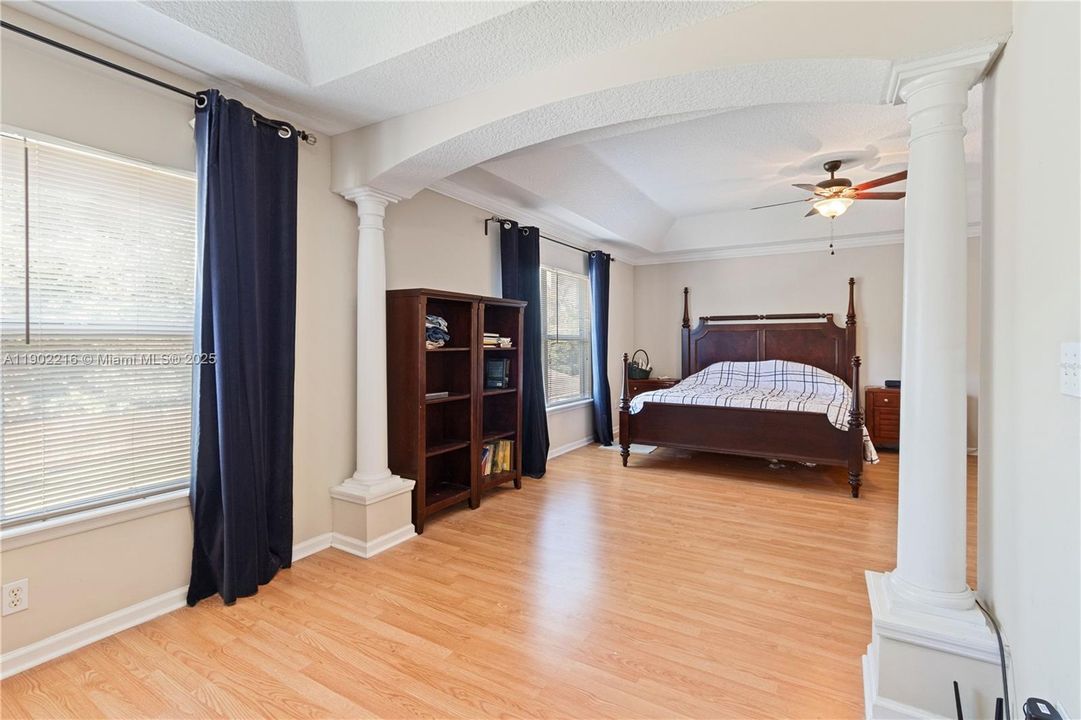 待售: $525,000 (4 贝兹, 3 浴室, 2868 平方英尺)