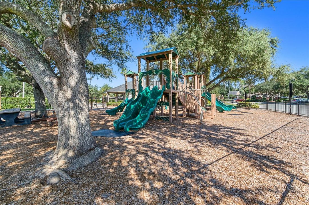 待售: $525,000 (4 贝兹, 3 浴室, 2868 平方英尺)