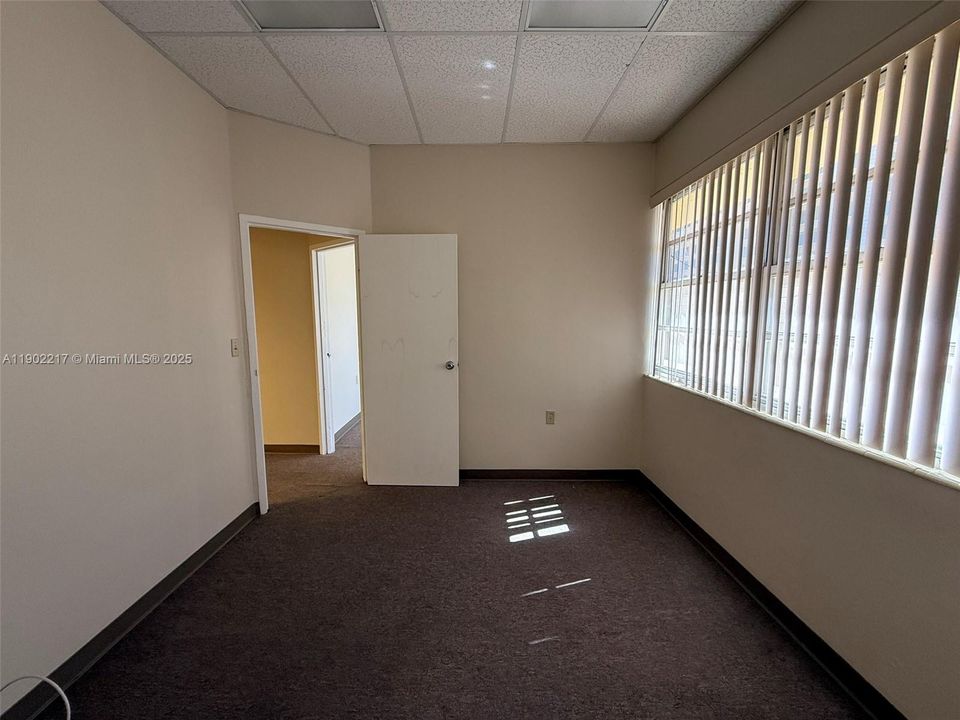 В аренду: $4,678 (0 спален, 0 ванн, 0 Квадратных фут)