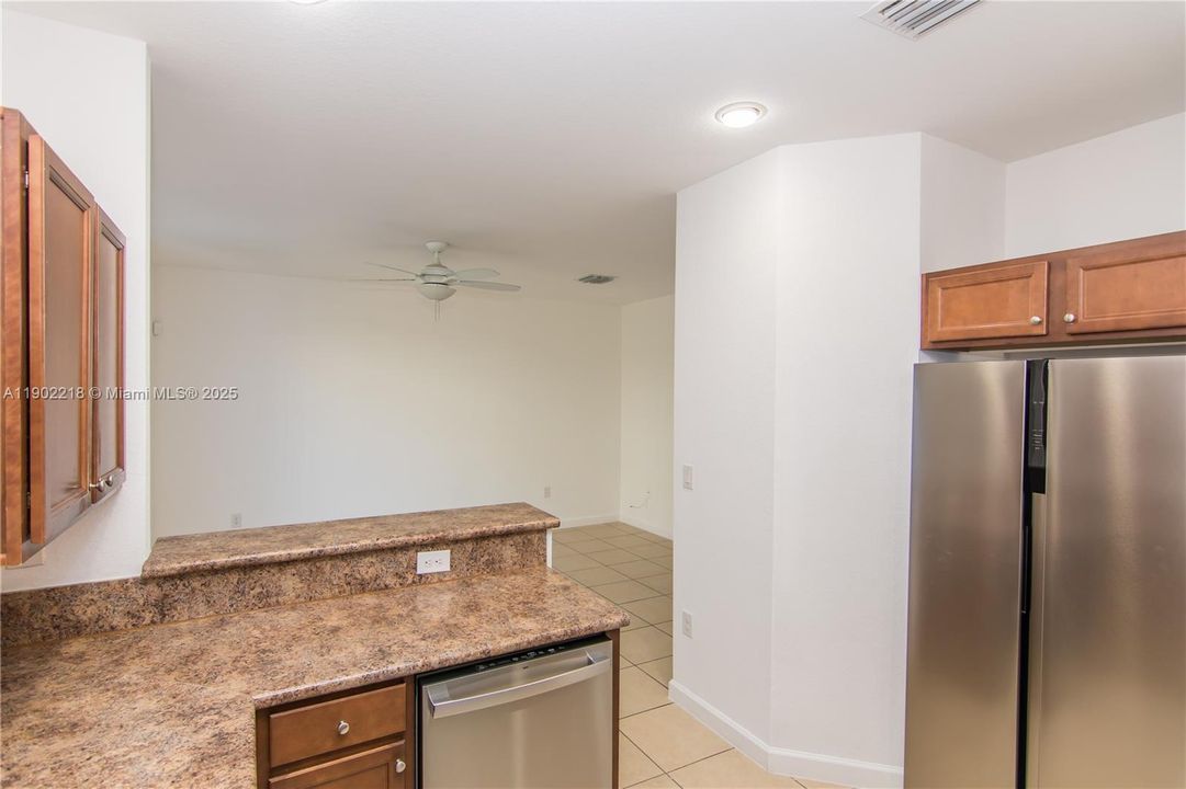 For Sale: $430,000 (4 beds, 3 baths, 1736 Square Feet)