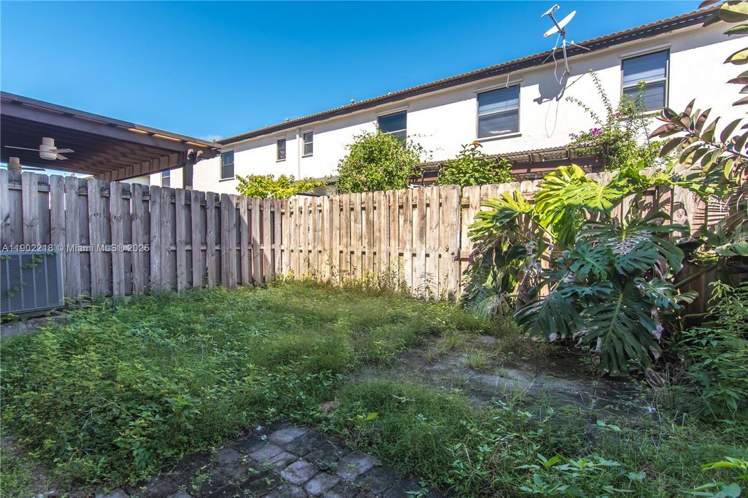 For Sale: $430,000 (4 beds, 3 baths, 1736 Square Feet)