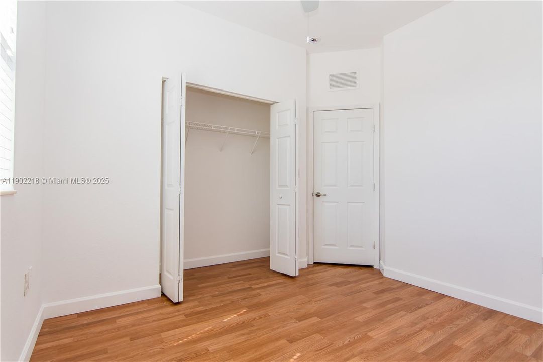 For Sale: $430,000 (4 beds, 3 baths, 1736 Square Feet)