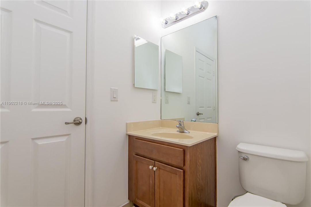 For Sale: $430,000 (4 beds, 3 baths, 1736 Square Feet)