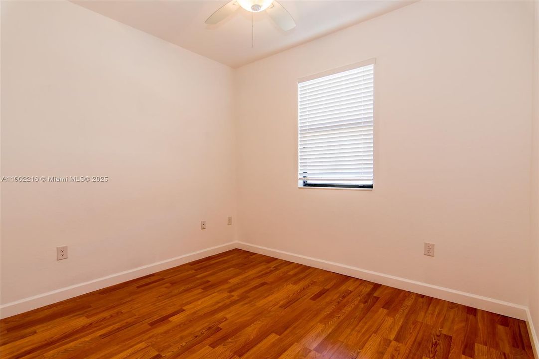 For Sale: $430,000 (4 beds, 3 baths, 1736 Square Feet)