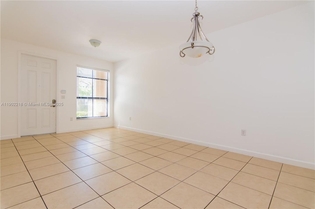 For Sale: $430,000 (4 beds, 3 baths, 1736 Square Feet)