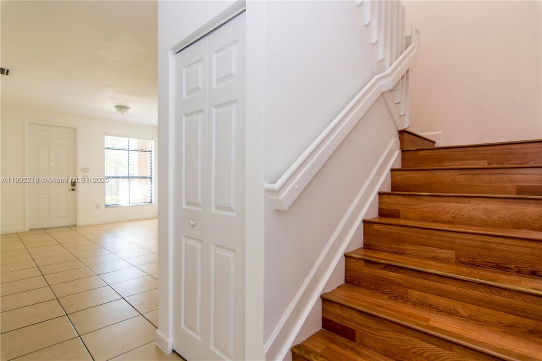 For Sale: $430,000 (4 beds, 3 baths, 1736 Square Feet)