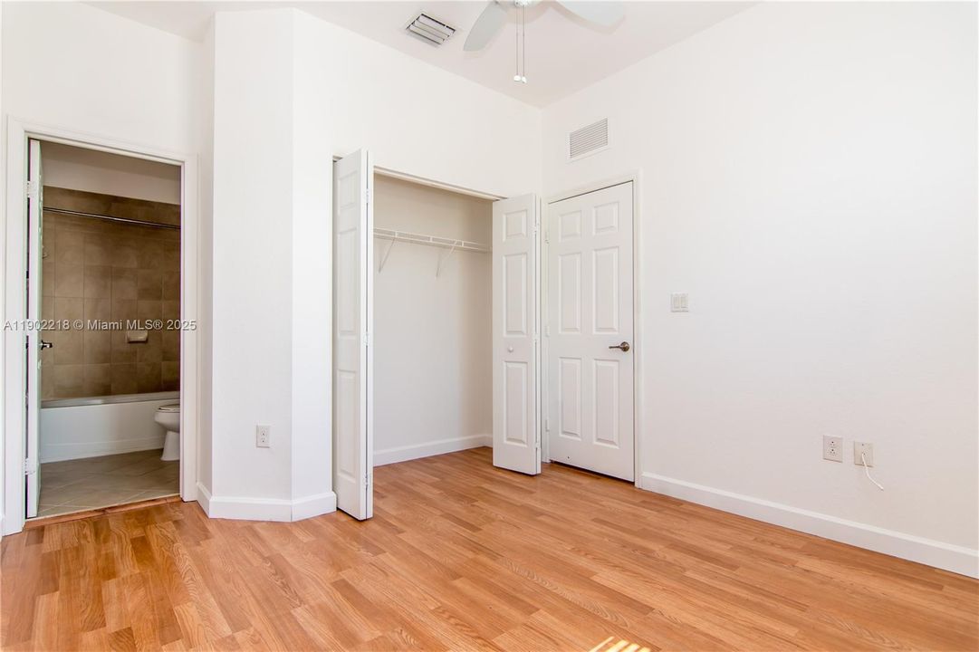 For Sale: $430,000 (4 beds, 3 baths, 1736 Square Feet)